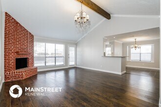 4008 Lonesome Trail in Plano, TX - Foto de edificio - Building Photo