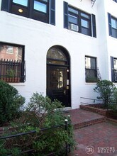 18 Medfield St, Unit 3 in Boston, MA - Building Photo - Building Photo