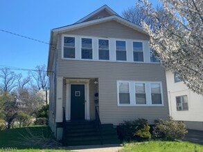 133 Willowdale Ave in Montclair, NJ - Building Photo - Building Photo
