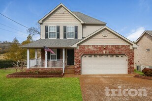 401 Parrish Hill in Mount Juliet, TN - Building Photo