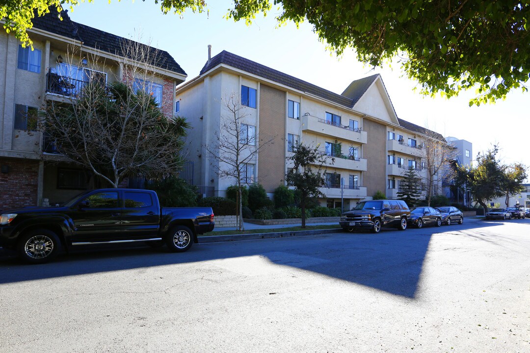 722 N Orlando in West Hollywood, CA - Building Photo