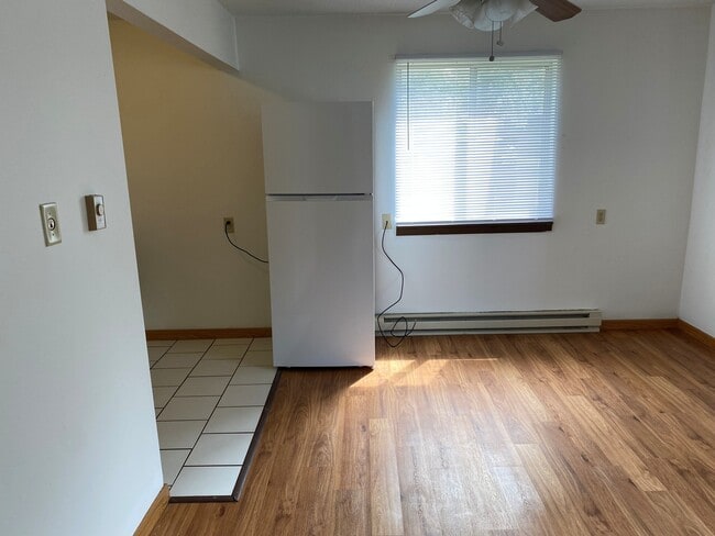 Northland Park Apartments in Sterling, IL - Foto de edificio - Building Photo