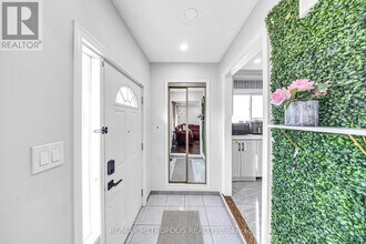 897 Liverpool Rd in Pickering, ON - Building Photo - Building Photo