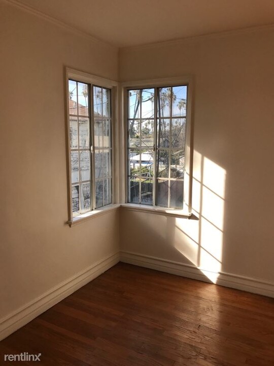 5735 Ruthelen St in Los Angeles, CA - Building Photo