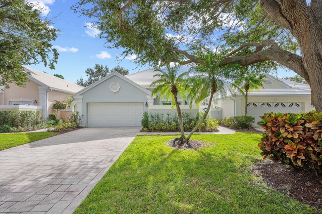 31 Dorchester Cir in Palm Beach Gardens, FL - Building Photo - Building Photo