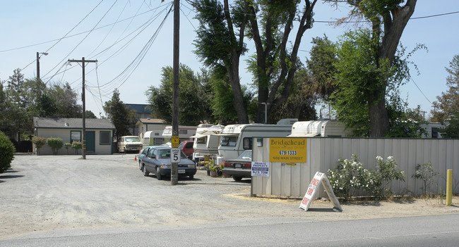 1059 Main St in Oakley, CA - Building Photo - Building Photo