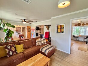903 Mount Perkins in San Antonio, TX - Building Photo - Building Photo
