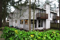 Kingsgate in Kirkland, WA - Building Photo - Building Photo