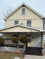 11913 Dove Ave in Cleveland, OH - Building Photo
