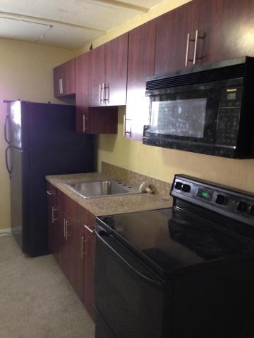 518 NW 12th Ave in Boynton Beach, FL - Foto de edificio - Building Photo