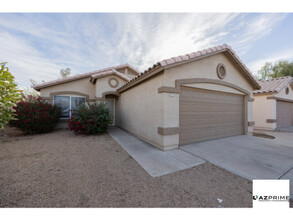 4215 N 107th Ln in Phoenix, AZ - Building Photo - Building Photo