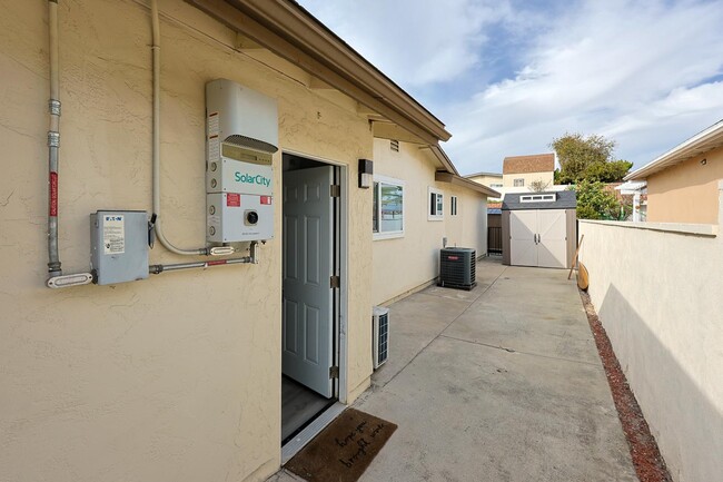 3772 Clavelita St in San Diego, CA - Building Photo - Building Photo