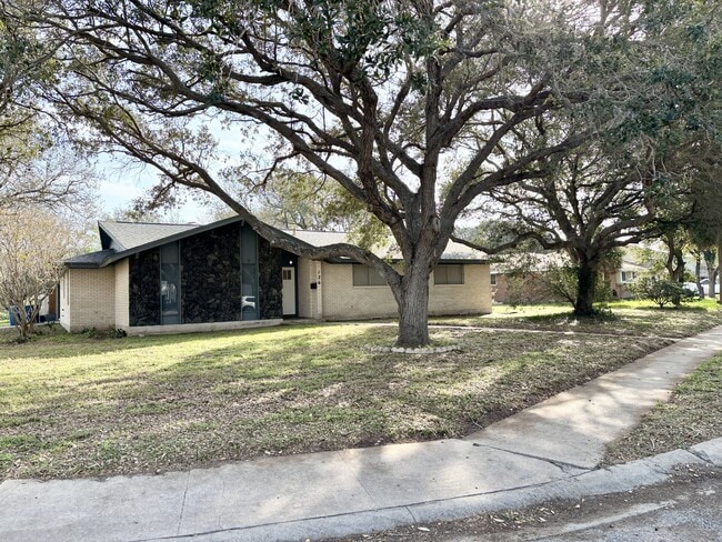 property at 126 Fulton Pl