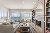 21246 Pacific Coast Hwy in Malibu, CA - Foto de edificio - Building Photo