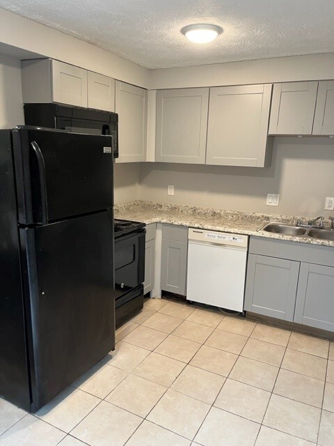 1749 Whitehall Forest Ct SE in Atlanta, GA - Building Photo - Building Photo
