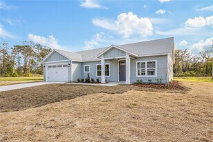 600 Fisher Dr in Bronson, FL - Building Photo