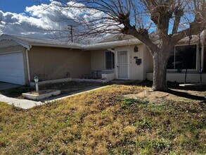 44043 Date Ave in Lancaster, CA - Building Photo - Building Photo