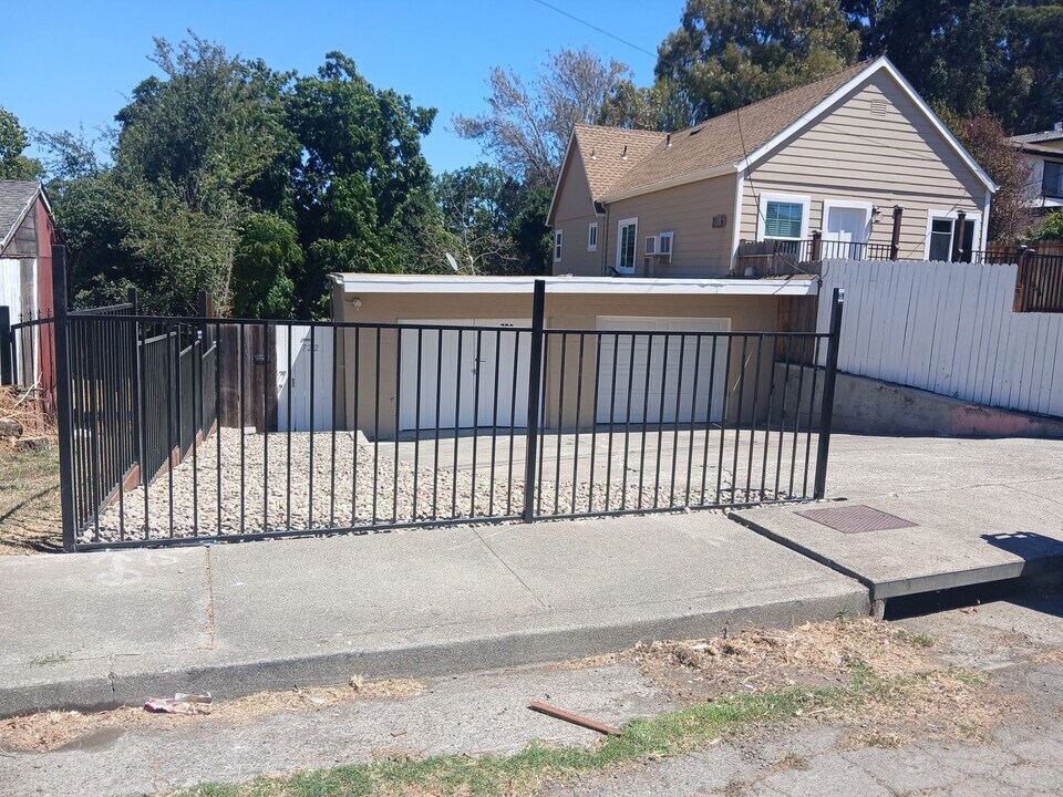 720 6th St-Unit -722 in Vallejo, CA - Building Photo