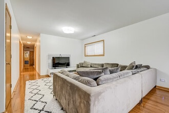 4101 N Dickinson Ave in Chicago, IL - Building Photo - Building Photo