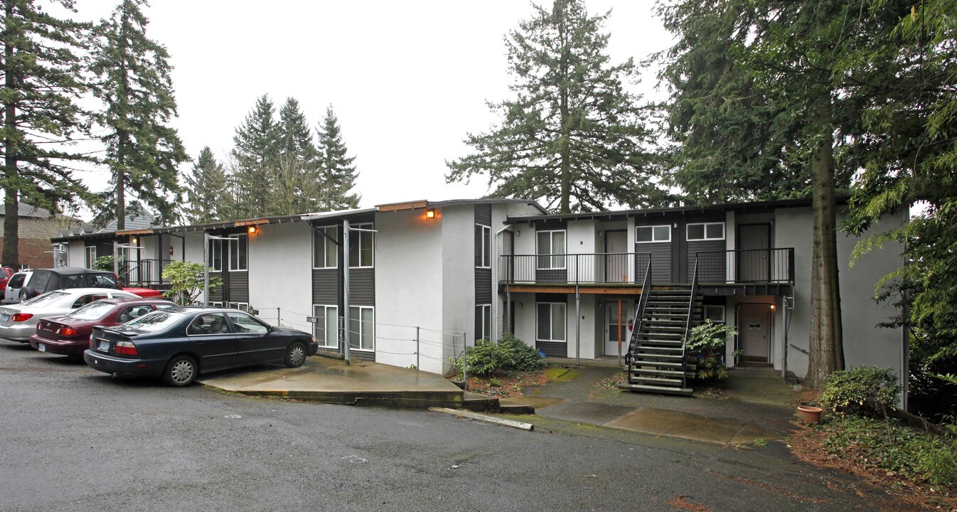 8500-8590 SW Canyon Ln in Portland, OR - Building Photo