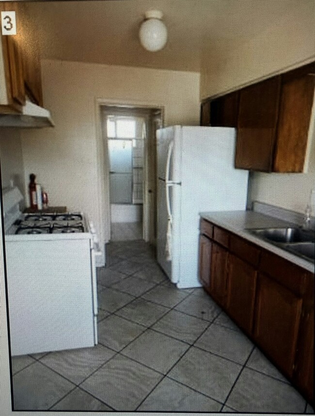 property at 1023 E 12th St