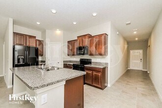 10104 Rose Petal Pl in Riverview, FL - Building Photo - Building Photo