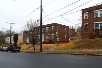 2633 30th St SE in Washington, DC - Building Photo - Building Photo