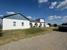 3510 W 9th St in Cushing, OK - Building Photo
