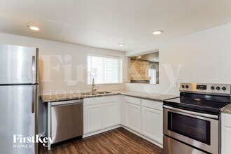 1615 W Bluefield Ave in Phoenix, AZ - Building Photo - Building Photo