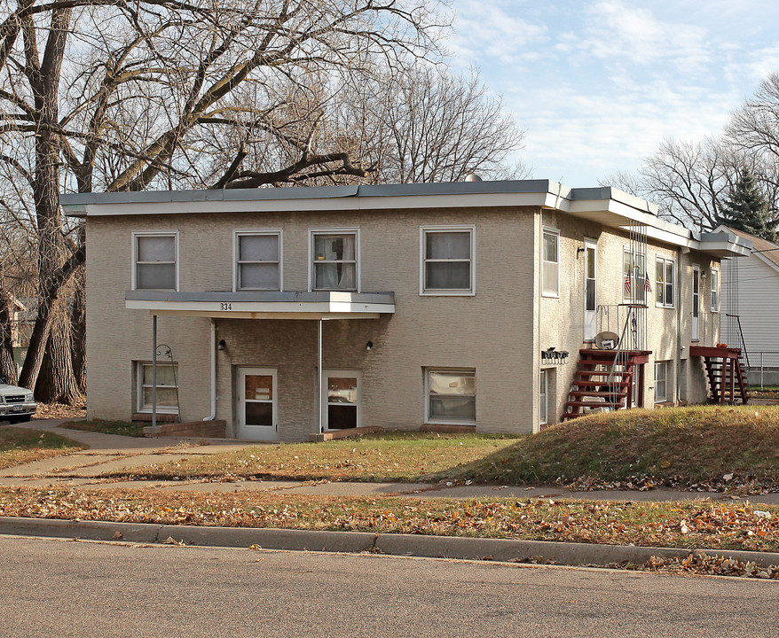 834 Allen Ave in West St. Paul, MN - Foto de edificio