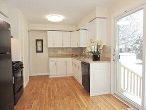 24080 Glenbrook Blvd in Euclid, OH - Building Photo - Building Photo