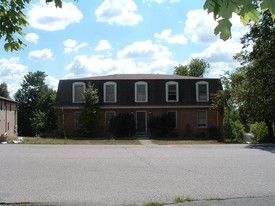 905 Crosshill Dr Apartments