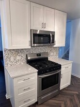 311 Cherrywood Ct in Vernon Hills, IL - Foto de edificio - Building Photo