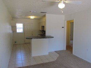 4802 Boston Ave in Lubbock, TX - Foto de edificio - Interior Photo