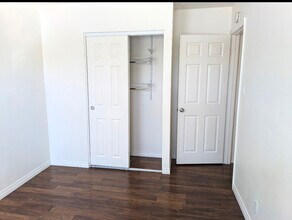 316 W Kettering St in Lancaster, CA - Building Photo - Building Photo