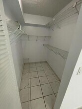 2075 SW 122nd Ave, Unit 405 in Miami, FL - Building Photo - Building Photo