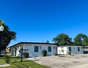 MISHPAJA 18 LLC in Fort Lauderdale, FL - Building Photo - Building Photo