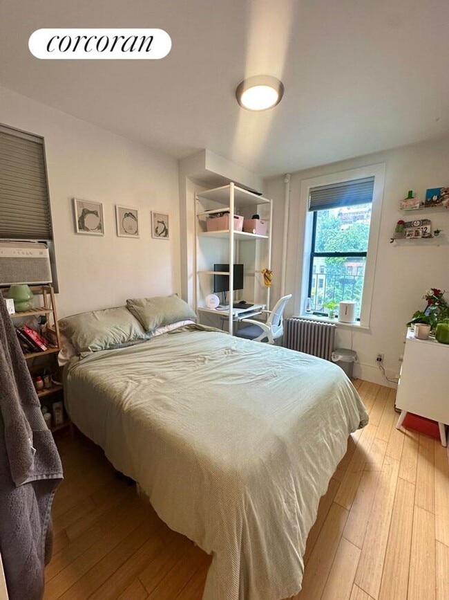 property at 326 W 47th St