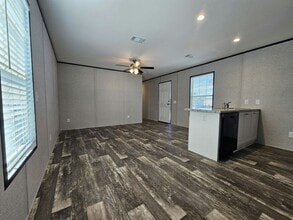 1050 Myakka Dr in North Fort Myers, FL - Building Photo - Building Photo