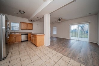 817 W 13th St in Junction City, KS - Building Photo - Building Photo