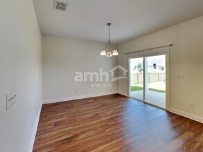 3298 Roundabout Dr in Middleburg, FL - Foto de edificio - Building Photo