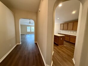 186 Fresno Springs in Buda, TX - Foto de edificio - Building Photo