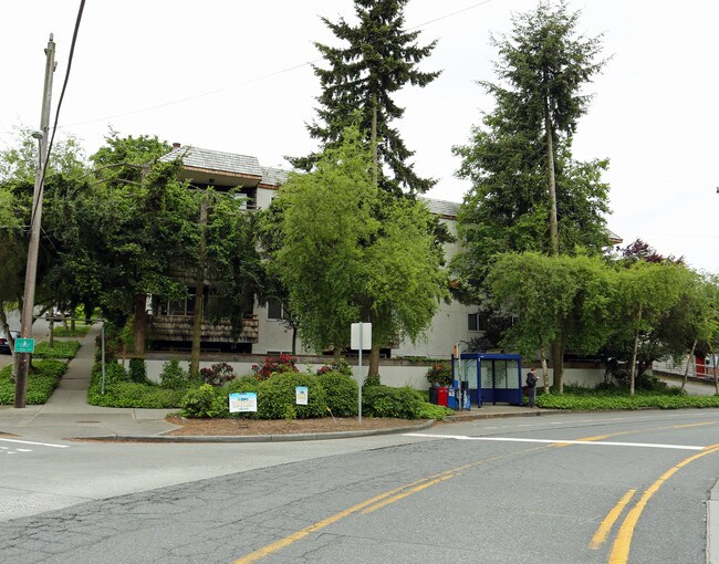 4345 32nd Ave W in Seattle, WA - Foto de edificio - Building Photo