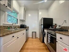 1118 10th St in Santa Monica, CA - Building Photo - Building Photo
