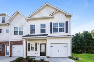 134 Riley Cir in Dawsonville, GA - Building Photo