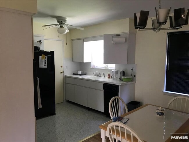 4 Rolling Ridge Rd in Montvale, NJ - Building Photo - Building Photo