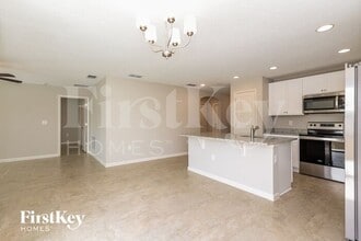 131 Southern Breeze Lp in Winter Haven, FL - Building Photo - Building Photo