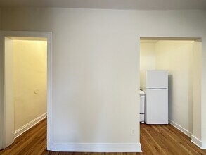 513 W Wellington Ave, Unit J00P in Chicago, IL - Building Photo - Building Photo