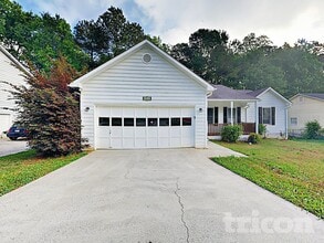 3560 TraddSprings Way in Snellville, GA - Building Photo - Building Photo