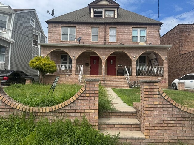 property at 213-215-215 Orchard St